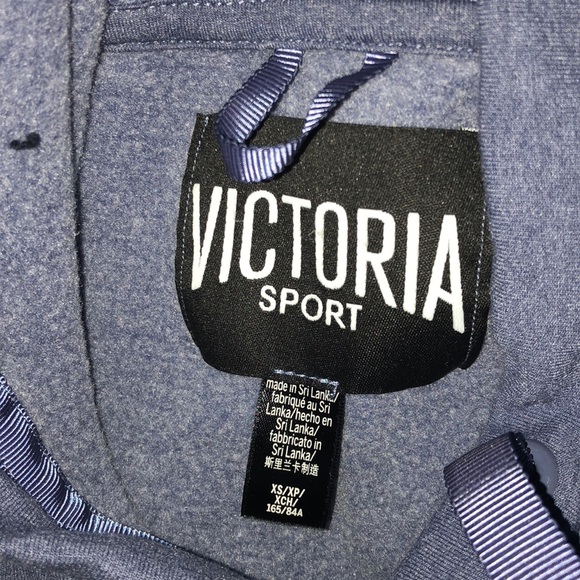 Victoria sport crop hoodie - Picture 3 of 3